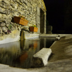 Détail lavoir haut de Chantemerle Les Grignan de nuit