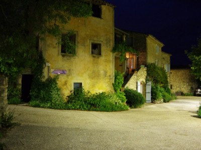Maisons place barbier de nuit Chantemerle Les Grignan