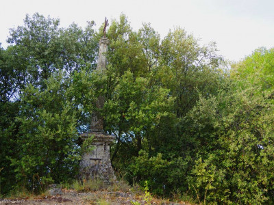 calvaire situé sortie Est de chantemerle-les-grignan