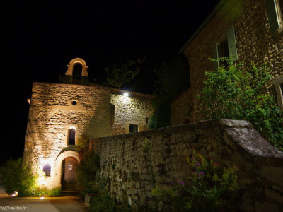 chapelle à Chantemerle-Lès-Grignan de nuit