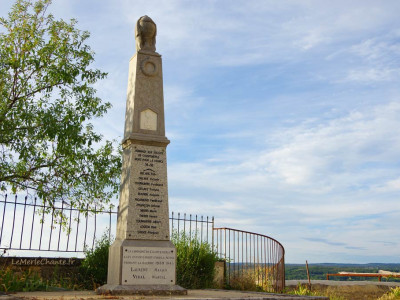 Monument aux morts Chantemerle Les Grignan