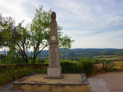 Monument aux morts Chantemerle Les Grignan