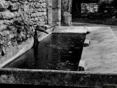 Lavoir de Chantemerle Les Grignan sous la pluie