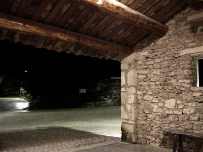 Abris bus de nuit à Chantemerle Les Grignan