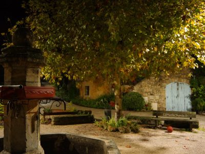 La fontaine place Barbier à Chantemerle Les Grignan