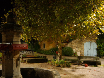 La fontaine place Barbier à Chantemerle Les Grignan