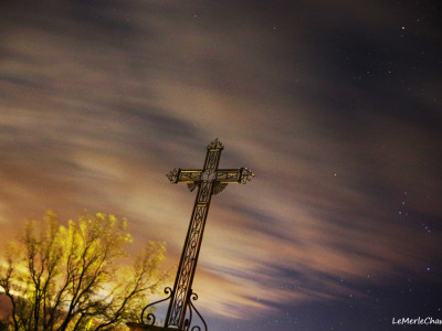 Calvaire au milieu des étoiles à Chantemerle Les Grignan