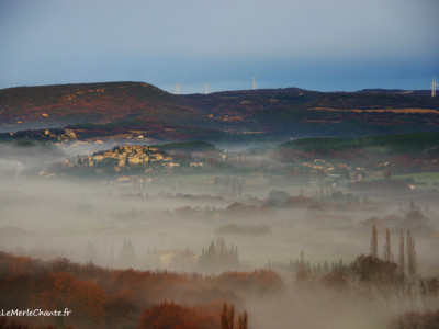 Valruaie et Roussas depuis Chantemerle sous la brume